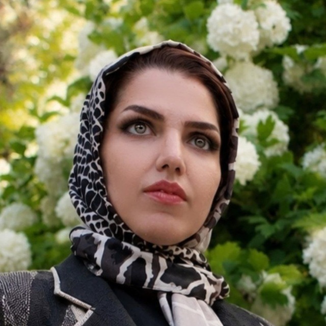 محیا حسین زاده